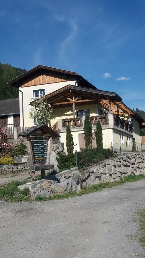 Ferienwohnung Am Bauernhof Zechner Heidi Flattach Bagian luar foto